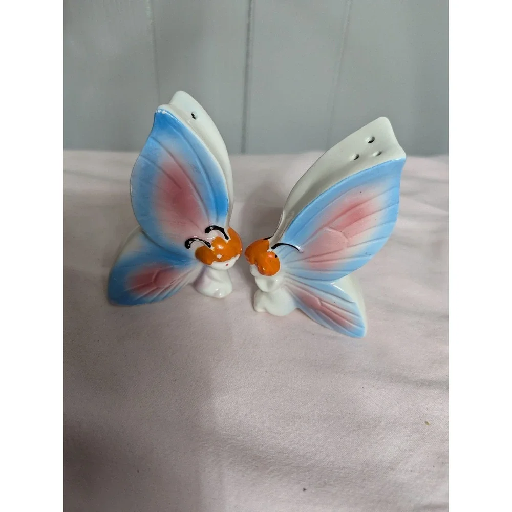 Beautiful‎ BUTTERFLY Pixie people pair Salt and Pepper shakers